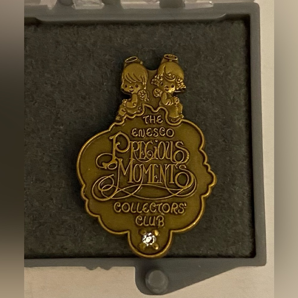 Precious Moments Collectors Club Pin
